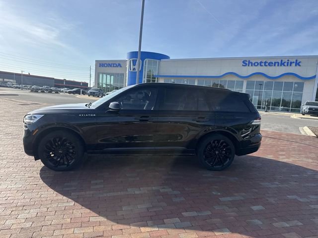 Used 2023 Lincoln Aviator Reserve w/ Equipment Group 201A image 3