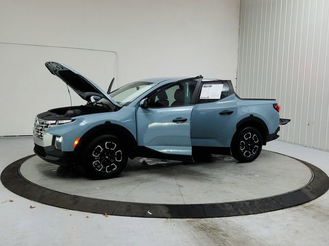 Used 2024 Hyundai Santa Cruz SE AWD/4WD image 11