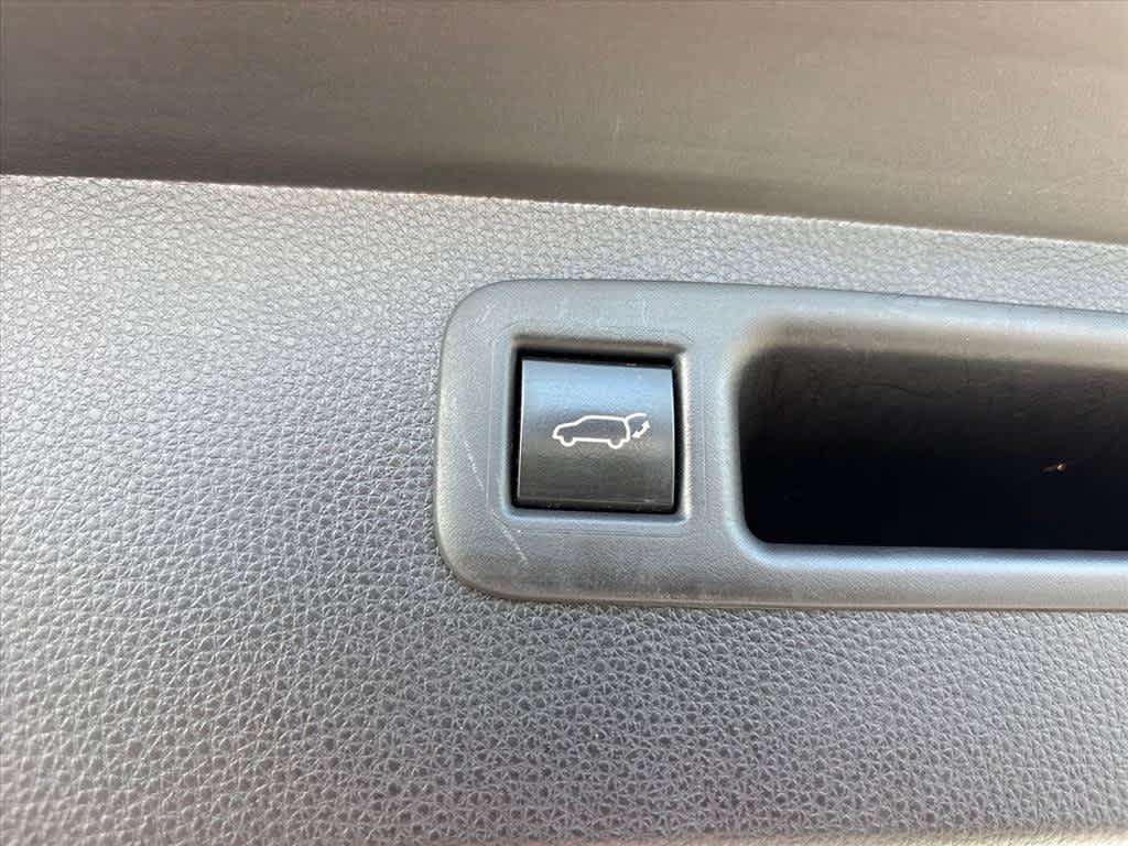 Used 2023 Toyota Highlander XLE FWD image 30