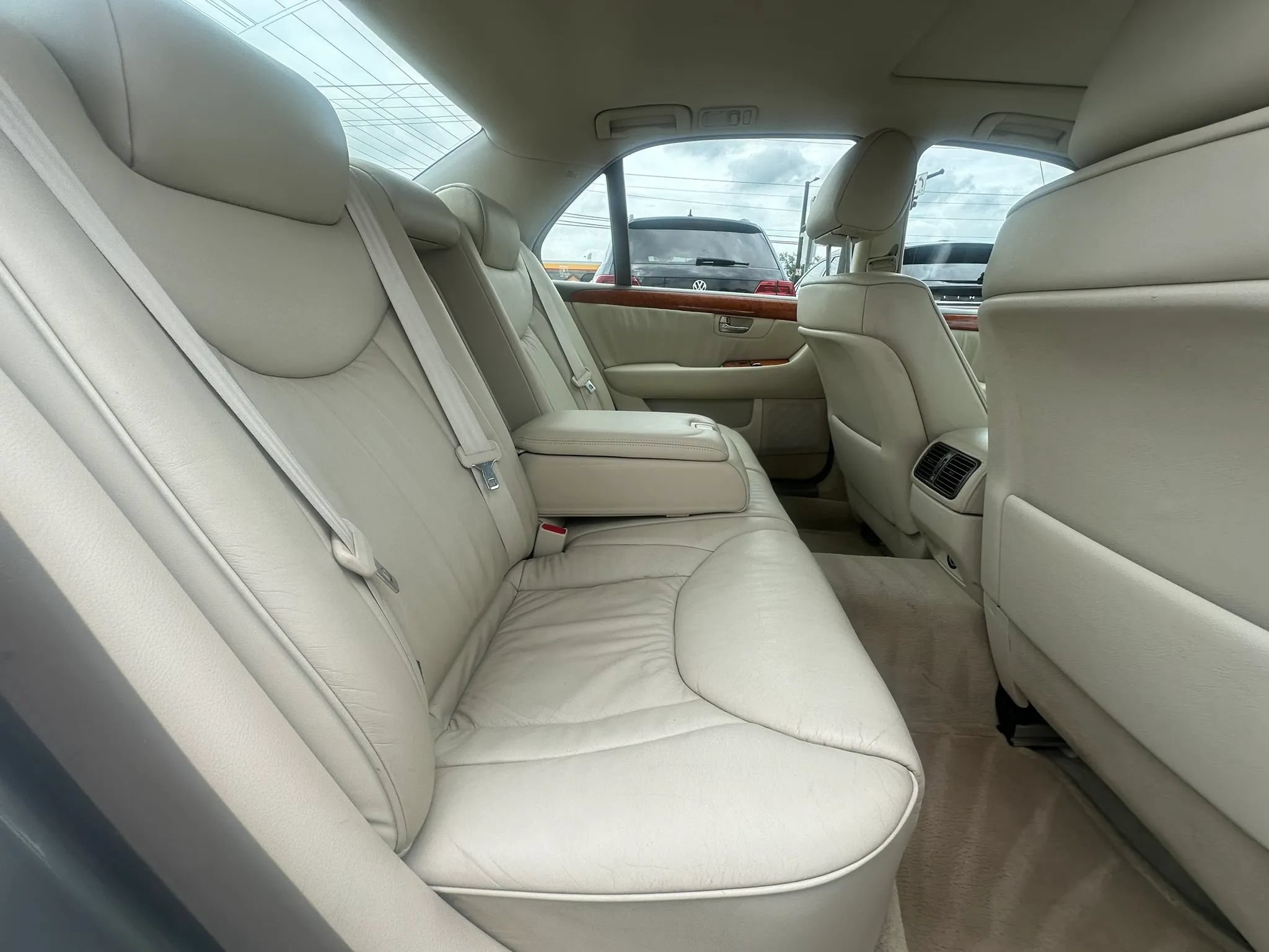 Used 2001 Lexus LS 430 RWD image 32