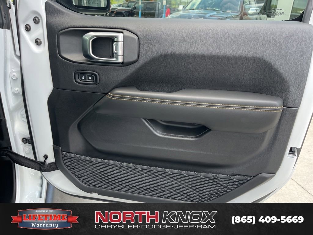 Used 2025 Jeep Gladiator Sport AWD/4WD image 26