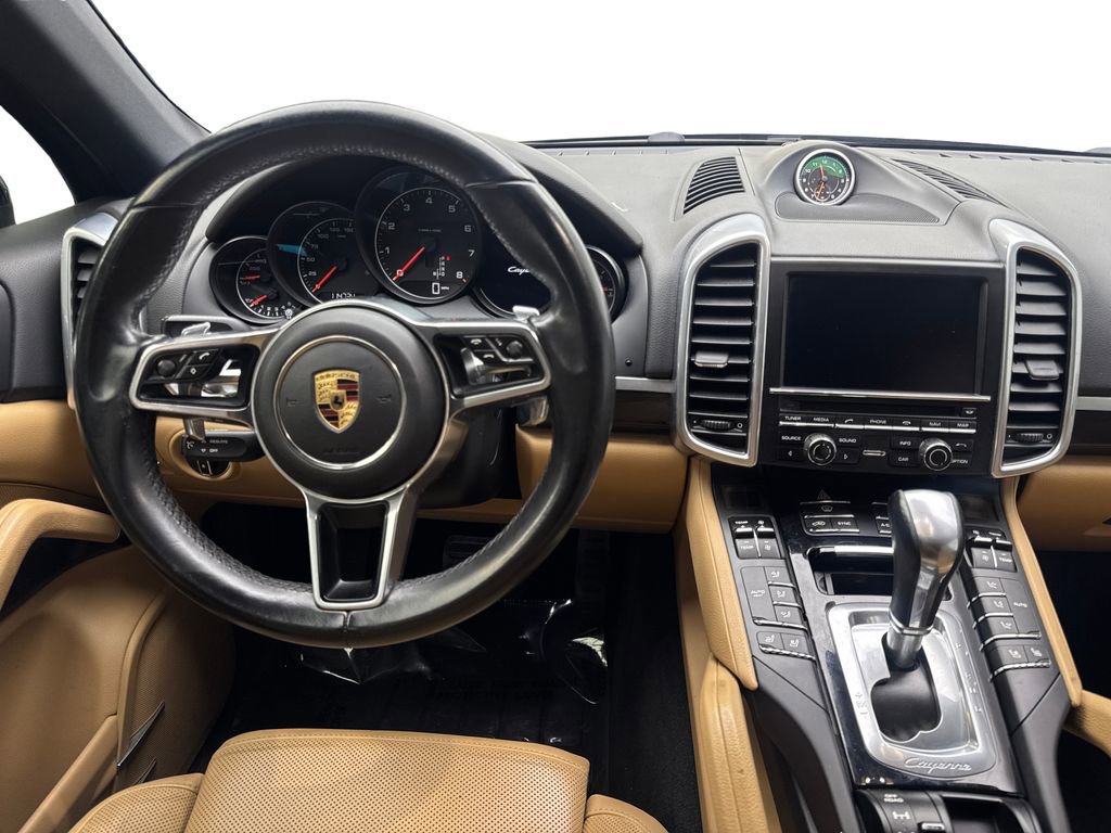 Used 2016 Porsche Cayenne image 52