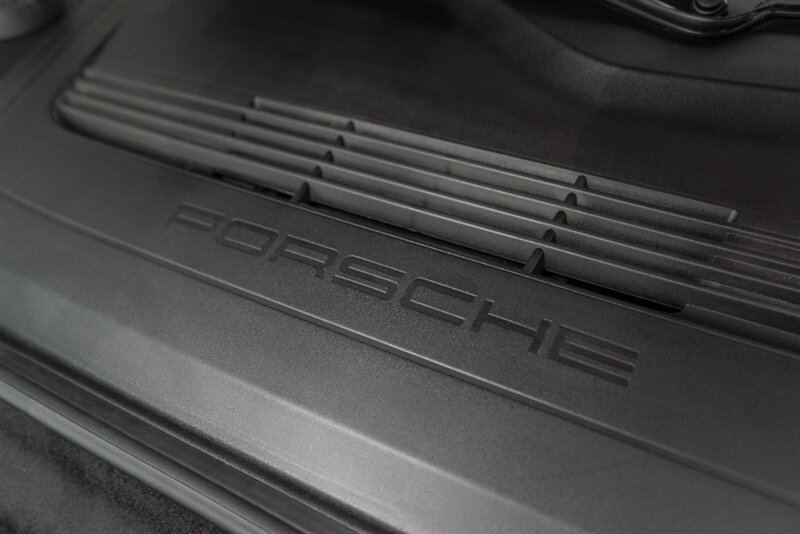 Used 2014 Porsche 911 Turbo S AWD/4WD image 47