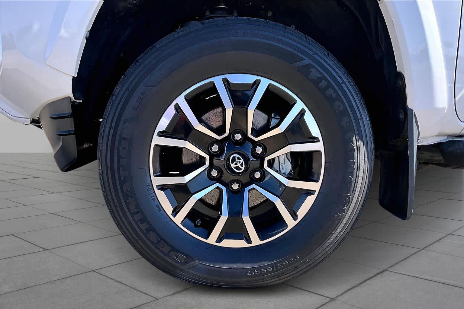 Used 2020 Toyota Tacoma TRD Sport RWD image 11