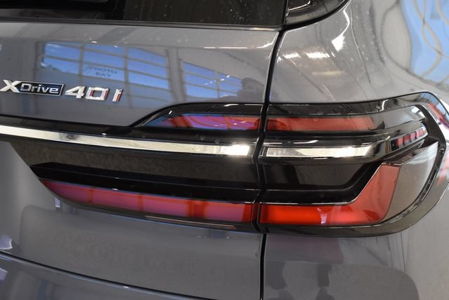 New 2027 BMW X7 xDrive40i AWD/4WD image 12