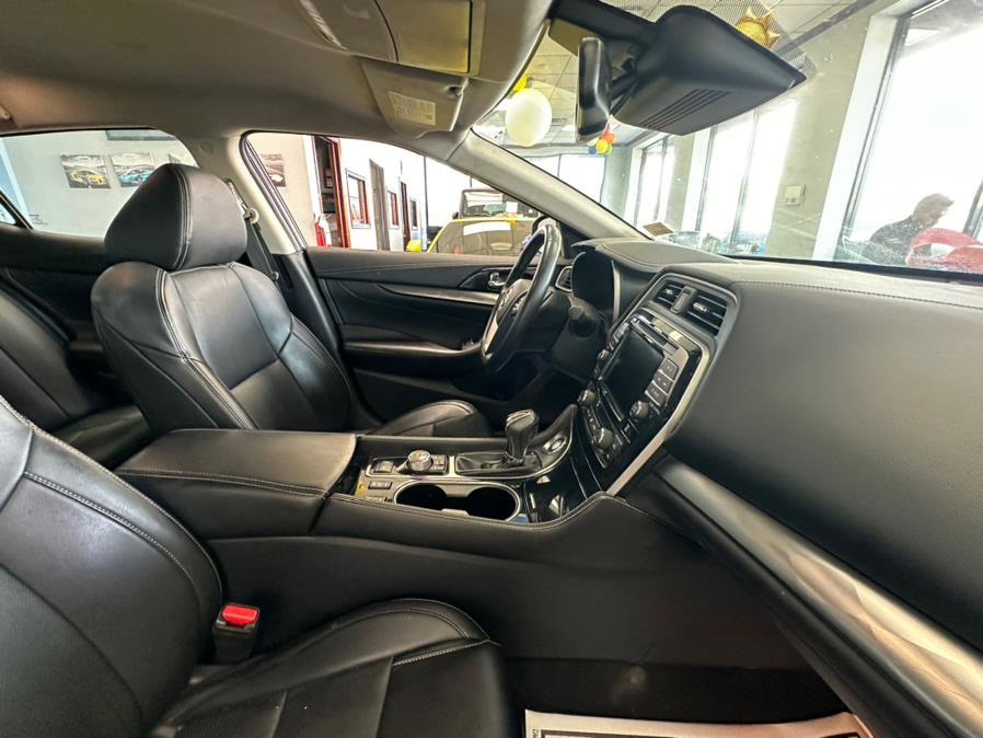 Used 2021 Nissan Maxima 3.5 SV w/ Floor Mat Group image 40