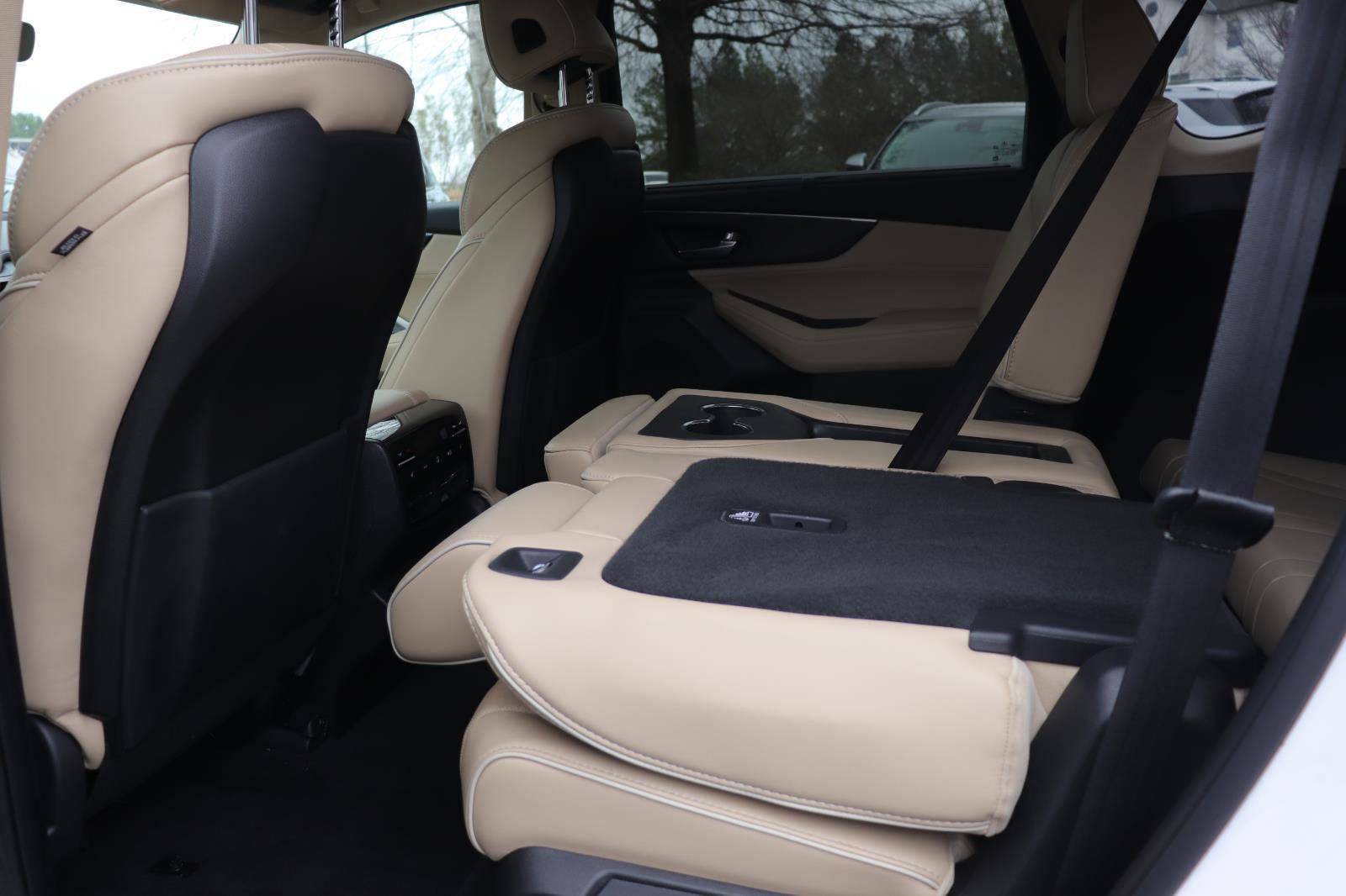 Used 2022 Acura MDX SH-AWD w/ Advance Package image 14