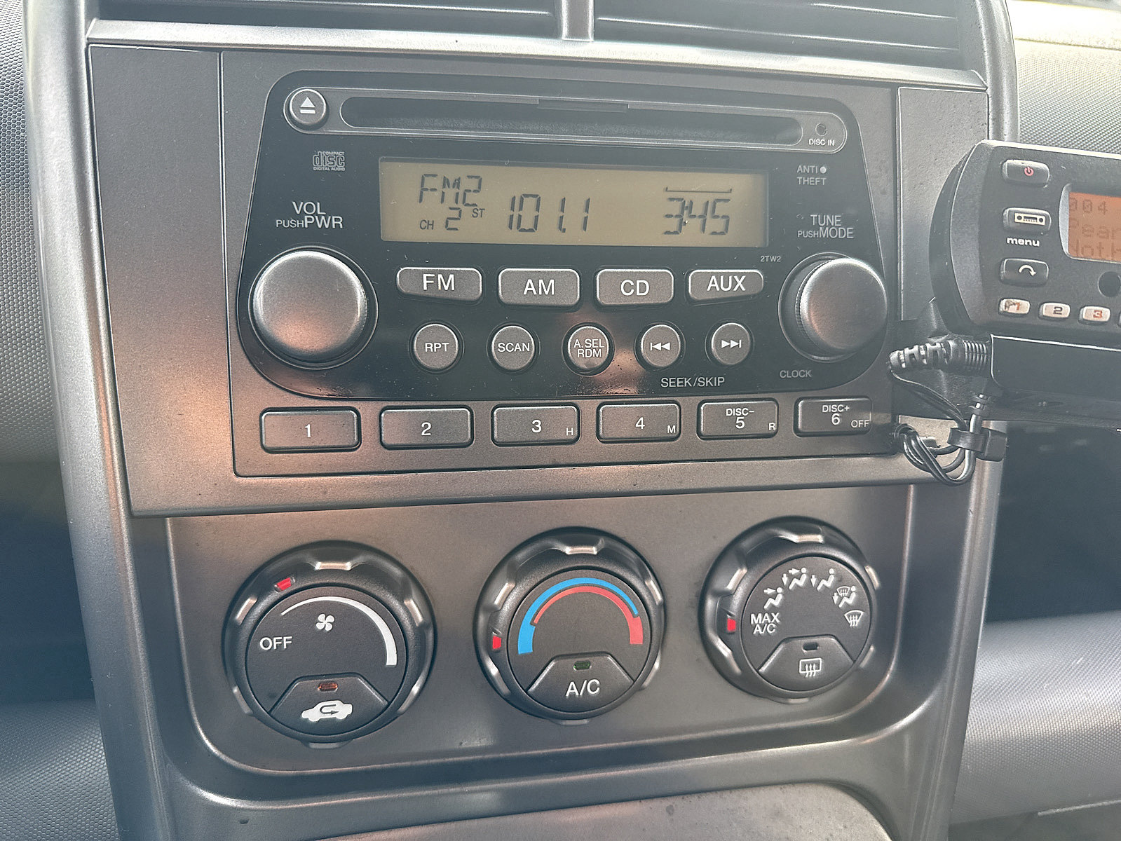 Used 2004 Honda Element EX image 35