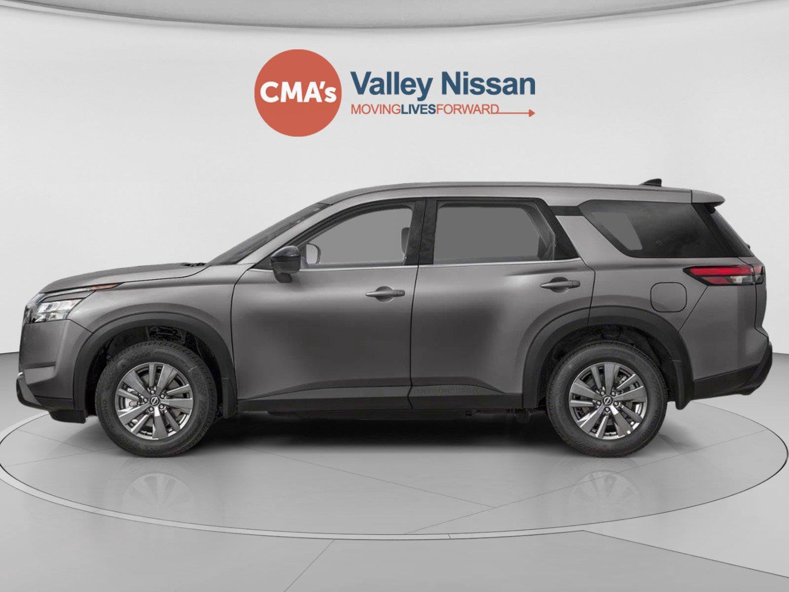 Used 2025 Nissan Pathfinder S FWD image 2