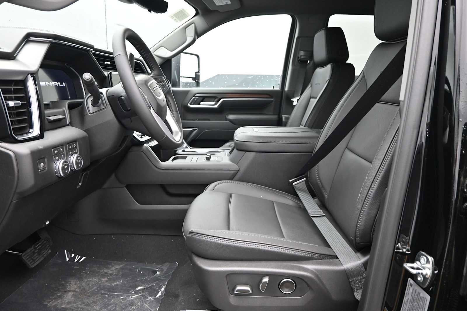 New 2026 GMC Sierra 2500 Denali w/ Denali Reserve Package AWD/4WD image 12