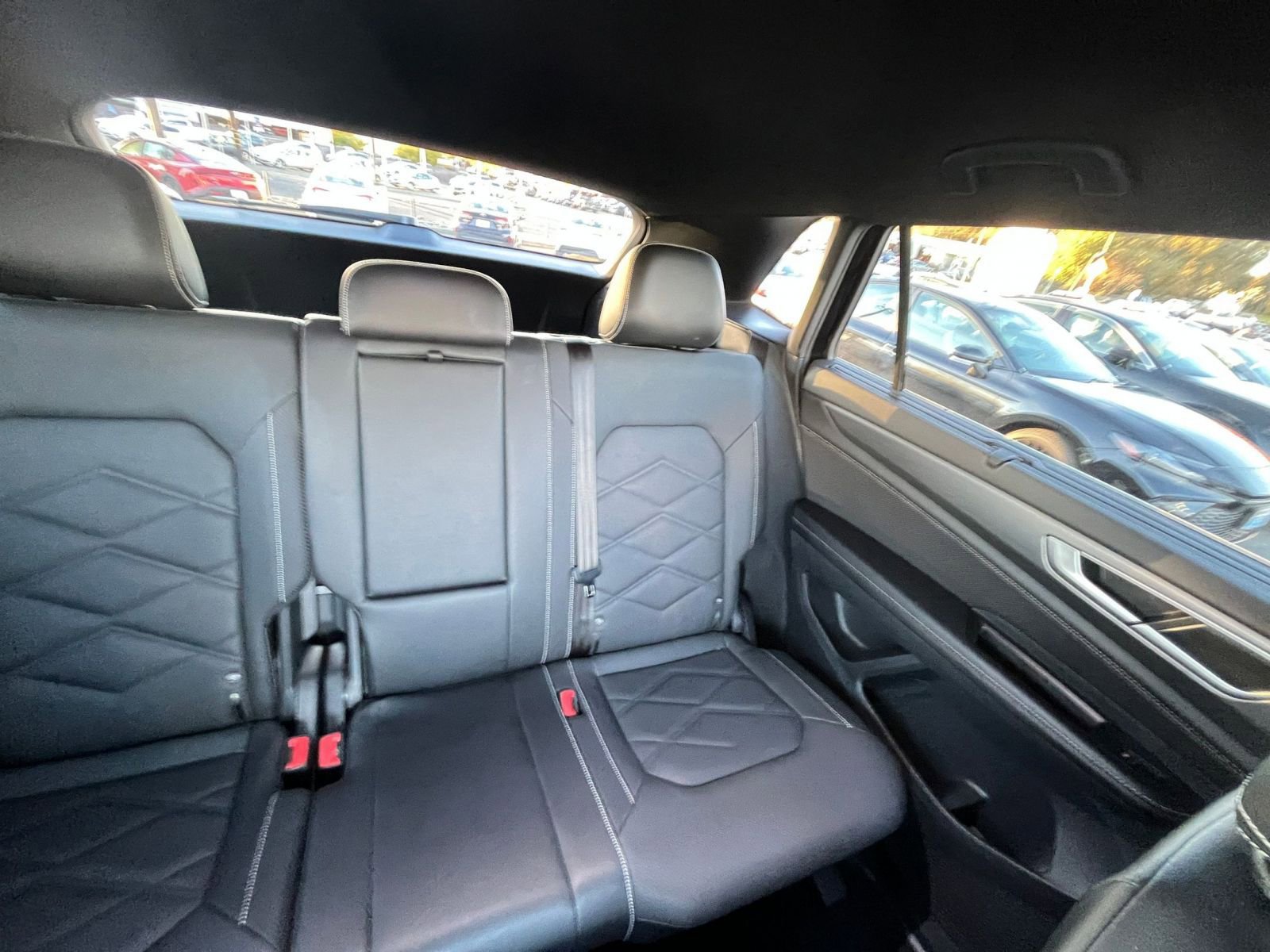 Used 2025 Volkswagen Atlas Cross Sport SE image 38