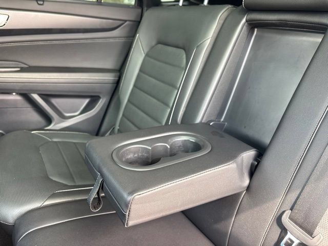 Used 2024 Volkswagen Atlas Cross Sport SEL R-Line AWD/4WD image 33