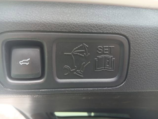 Used 2020 Lincoln Navigator Reserve image 11