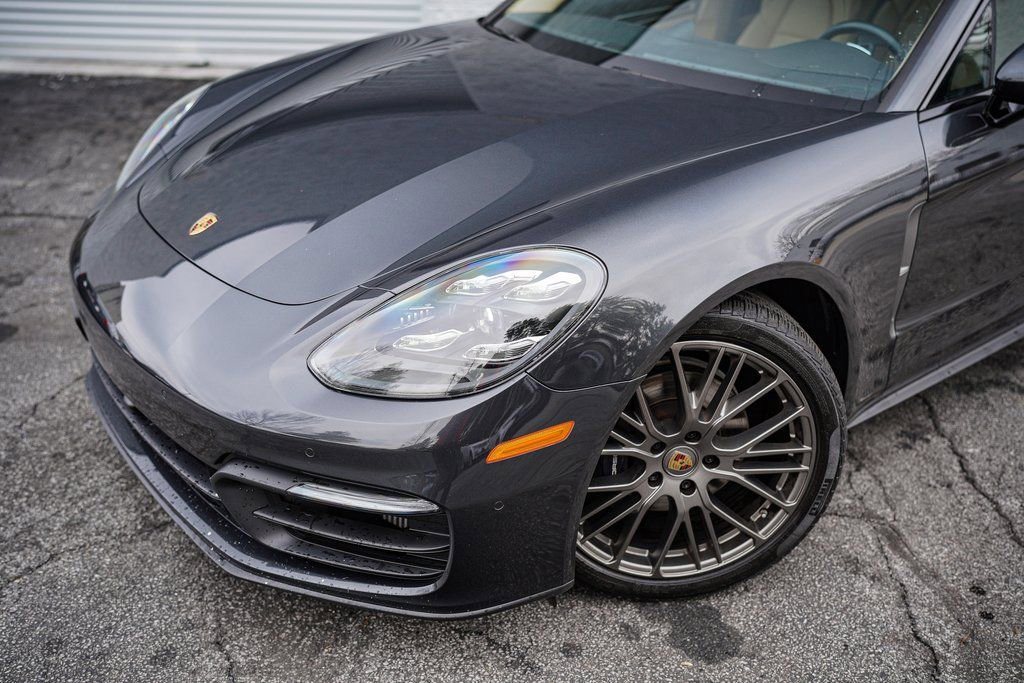 Used 2022 Porsche Panamera Platinum Edition image 2