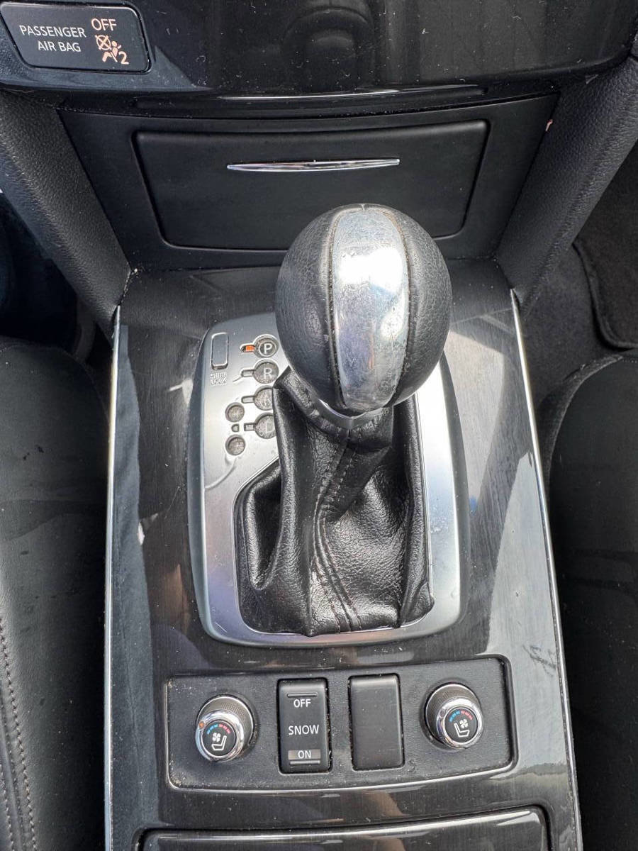 Used 2010 INFINITI FX35 AWD w/ Premium Pkg image 17