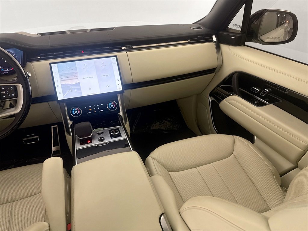 Used 2023 Land Rover Range Rover SE image 23