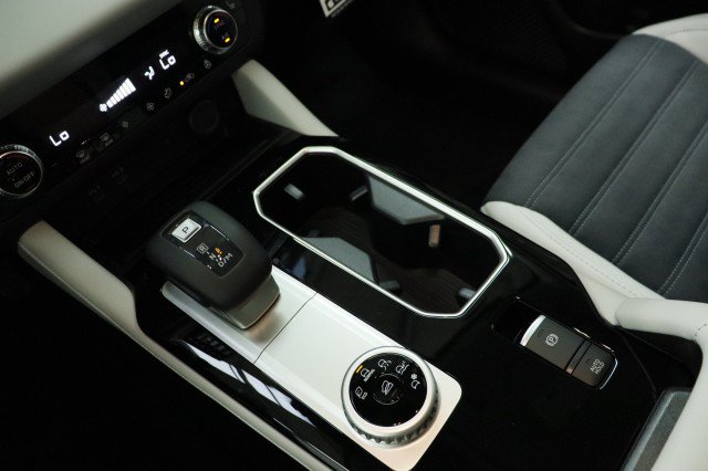 New 2026 Mitsubishi Outlander SE FWD image 13