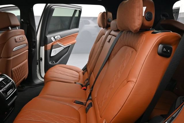 Used 2025 BMW X7 M60i AWD/4WD image 20