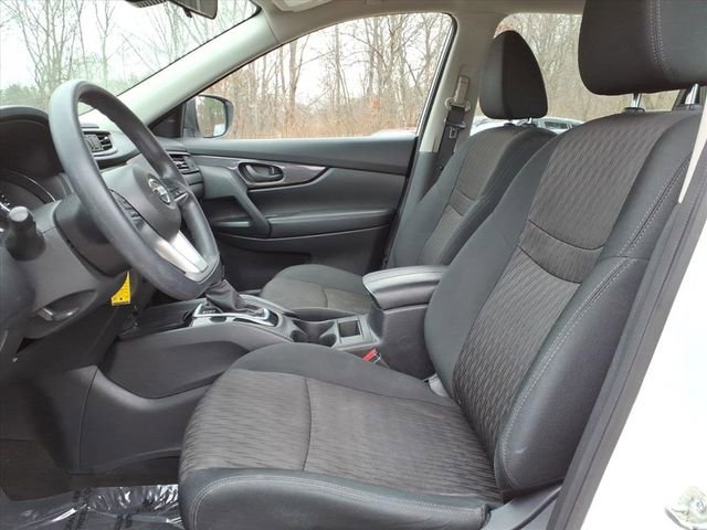 Used 2019 Nissan Rogue S image 5