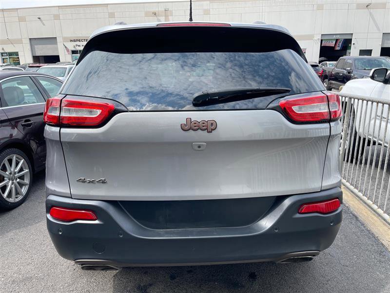 Used 2016 Jeep Cherokee 75th Anniversary image 12