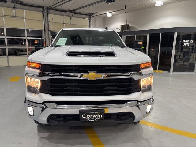 Used 2025 Chevrolet Silverado 2500 LT w/ Convenience Package image 3