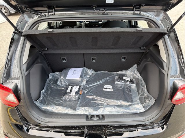 New 2026 Hyundai Venue SEL FWD image 28