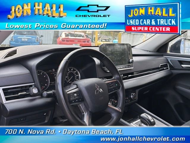 Used 2024 Mitsubishi Outlander FWD image 20