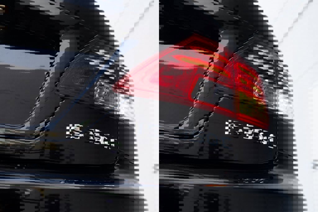 Used 2012 Lexus IS 350C RWD image 12