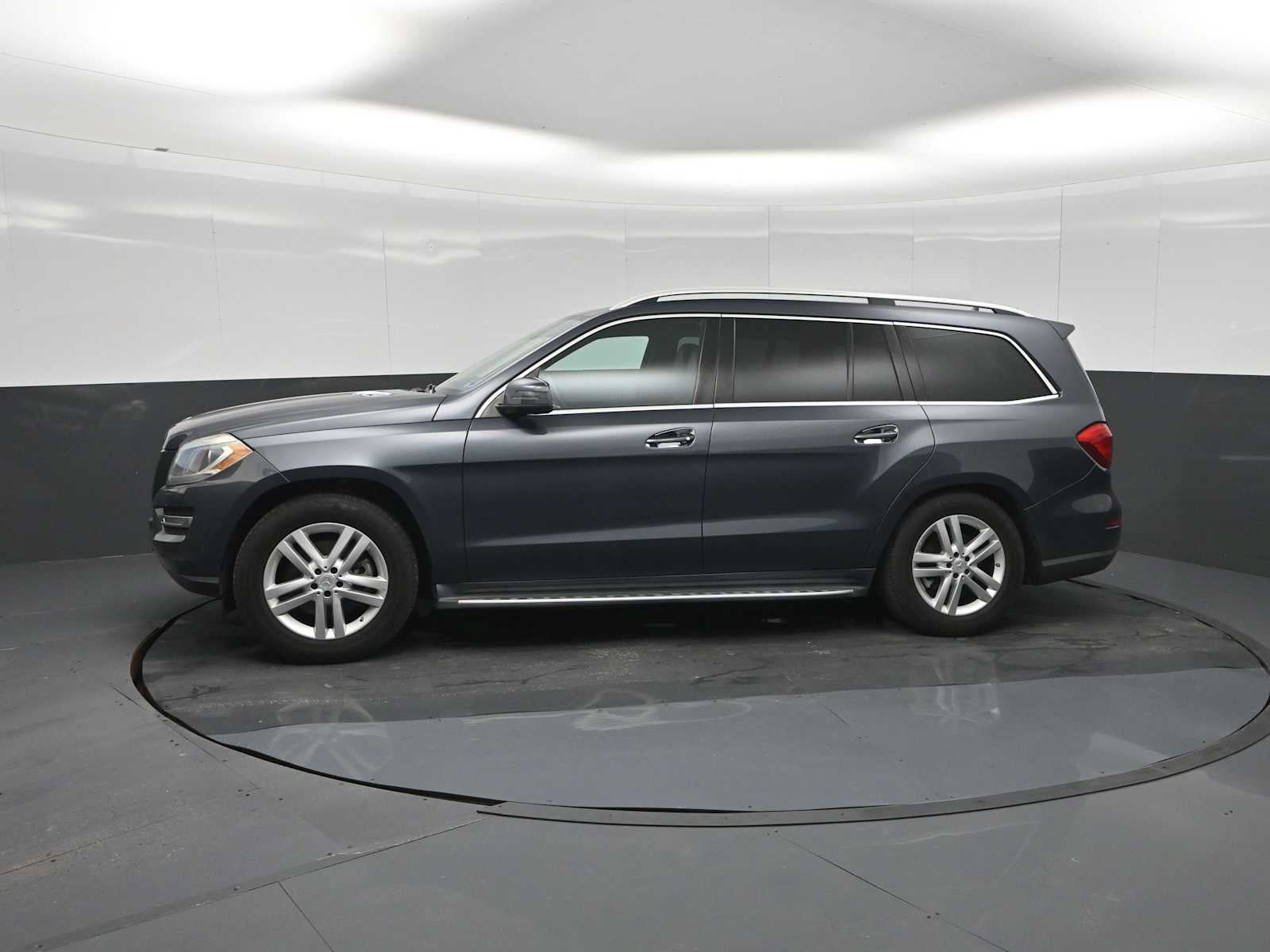 Used 2014 Mercedes-Benz GL 450 4MATIC image 4