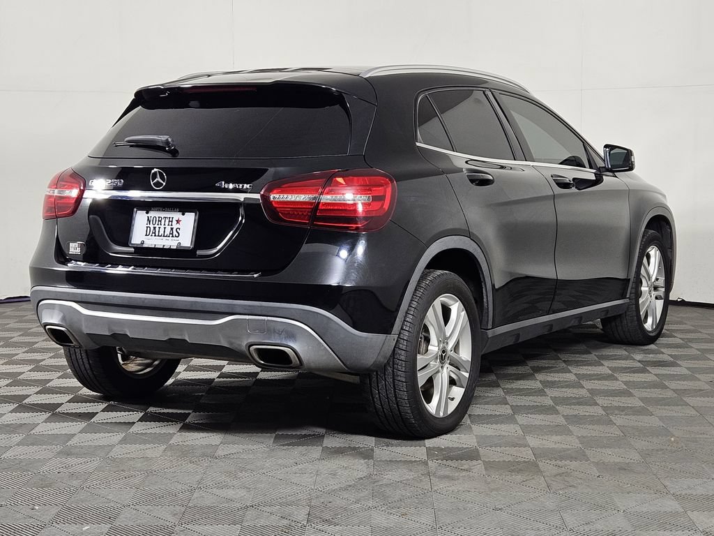 Used 2020 Mercedes-Benz GLA 250 4MATIC w/ Premium Package image 4