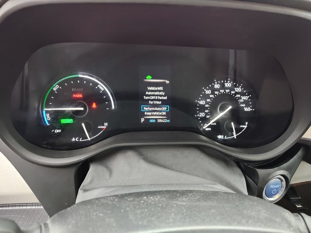 Used 2024 Toyota Sienna LE FWD image 8