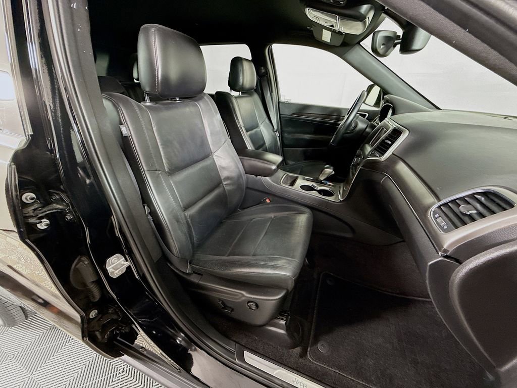 Used 2018 Jeep Grand Cherokee Limited image 27