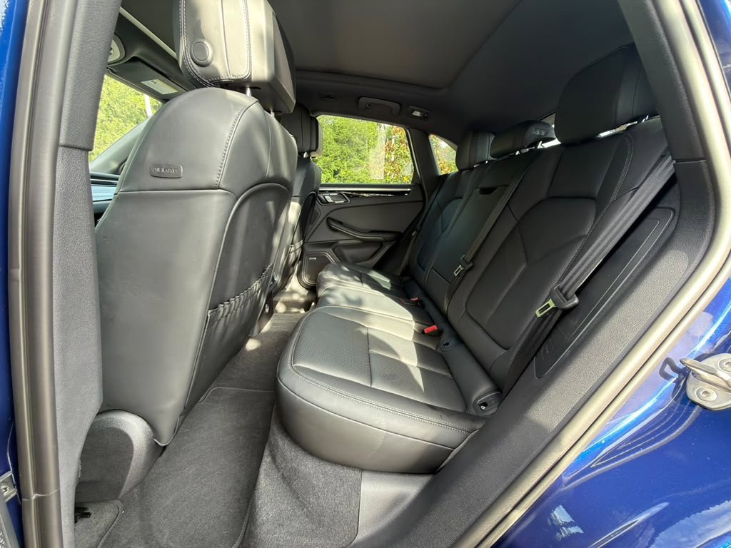 Used 2024 Porsche Macan S AWD/4WD image 16
