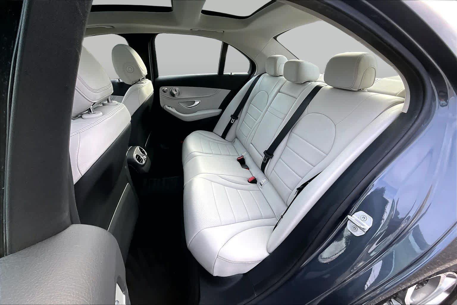 Used 2016 Mercedes-Benz C 300 4MATIC Sedan image 18