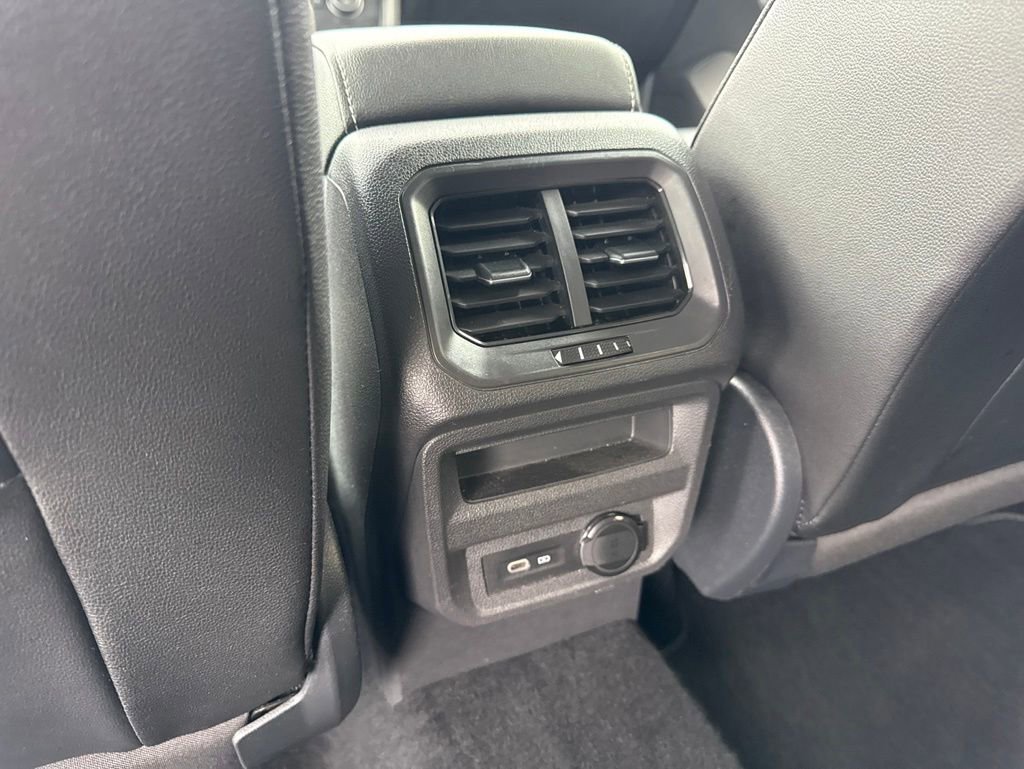 Used 2021 Volkswagen Tiguan SE AWD/4WD image 15