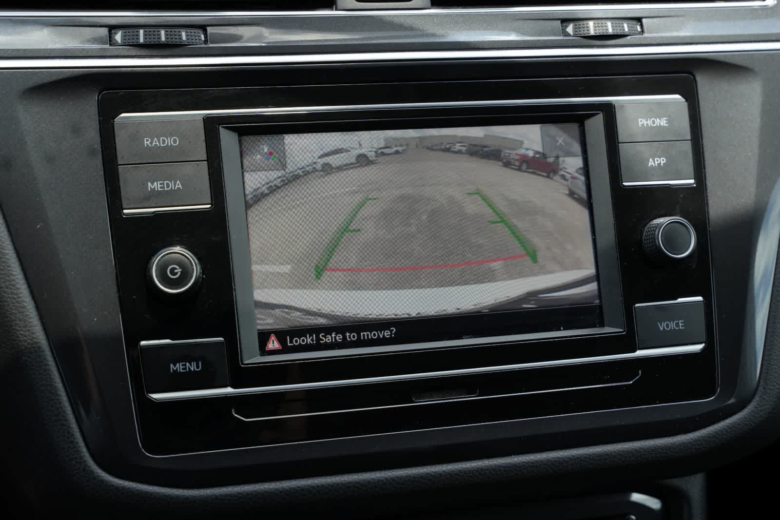 Used 2021 Volkswagen Tiguan S FWD image 13