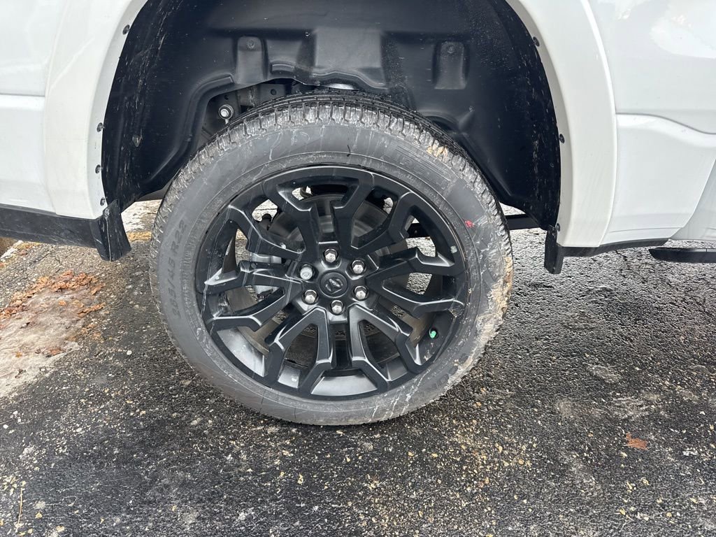 New 2025 RAM 1500 Limited image 10
