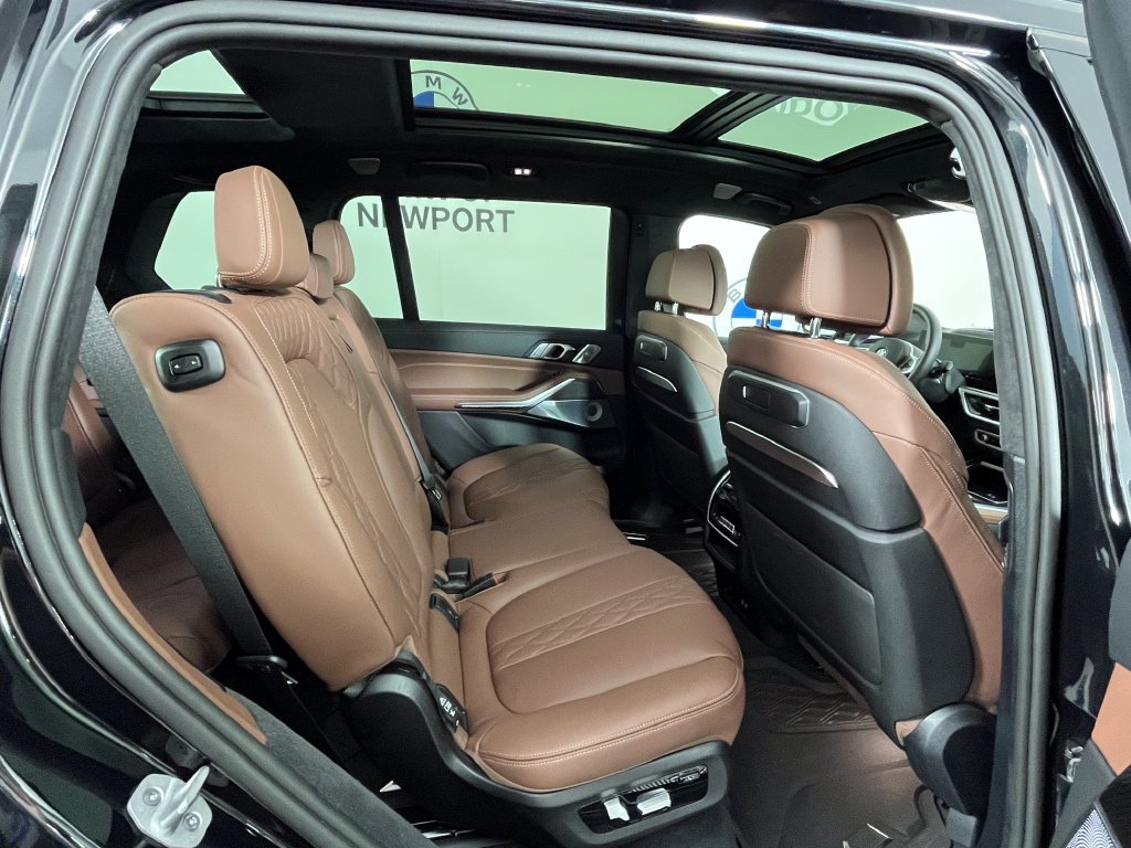 Certified 2027 BMW X7 M60i AWD/4WD image 25