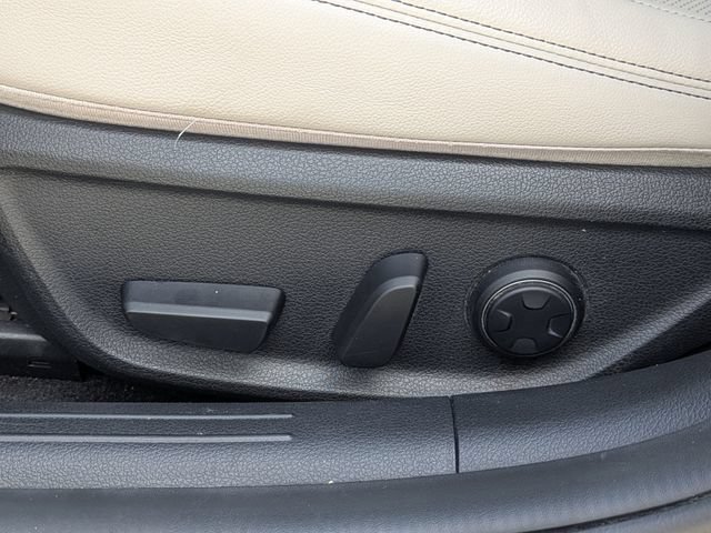 Used 2023 Genesis G70 2.0T AWD/4WD image 25