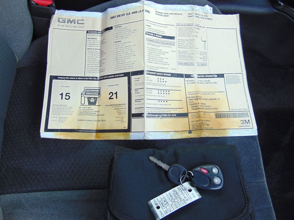 Used 2007 GMC Envoy SLE image 10