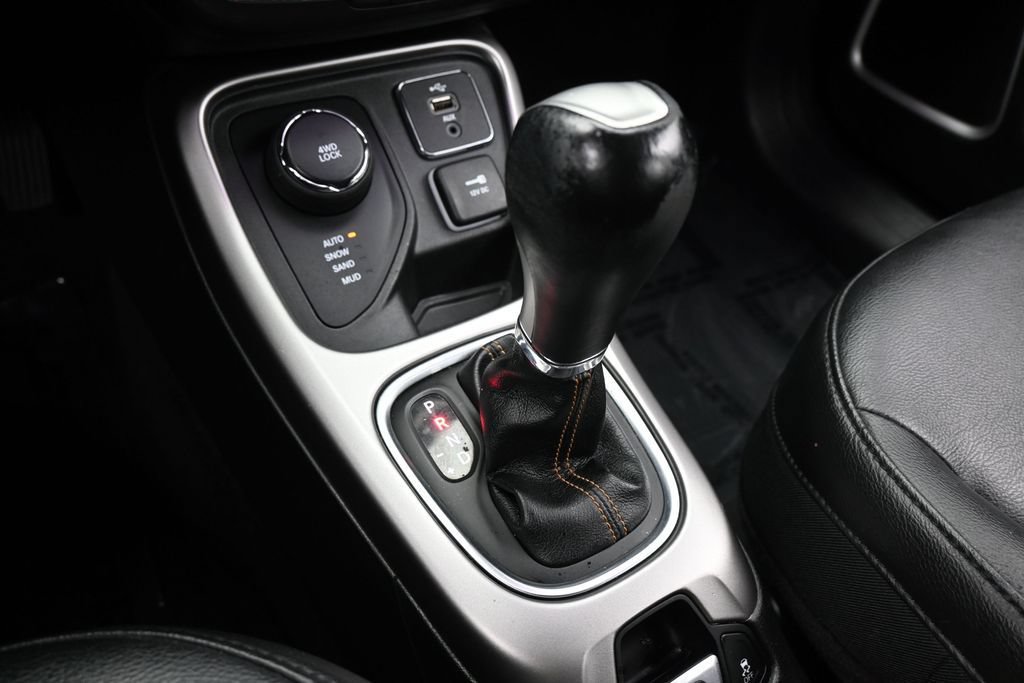 Used 2018 Jeep Compass Latitude w/ Popular Equipment Group AWD/4WD image 26