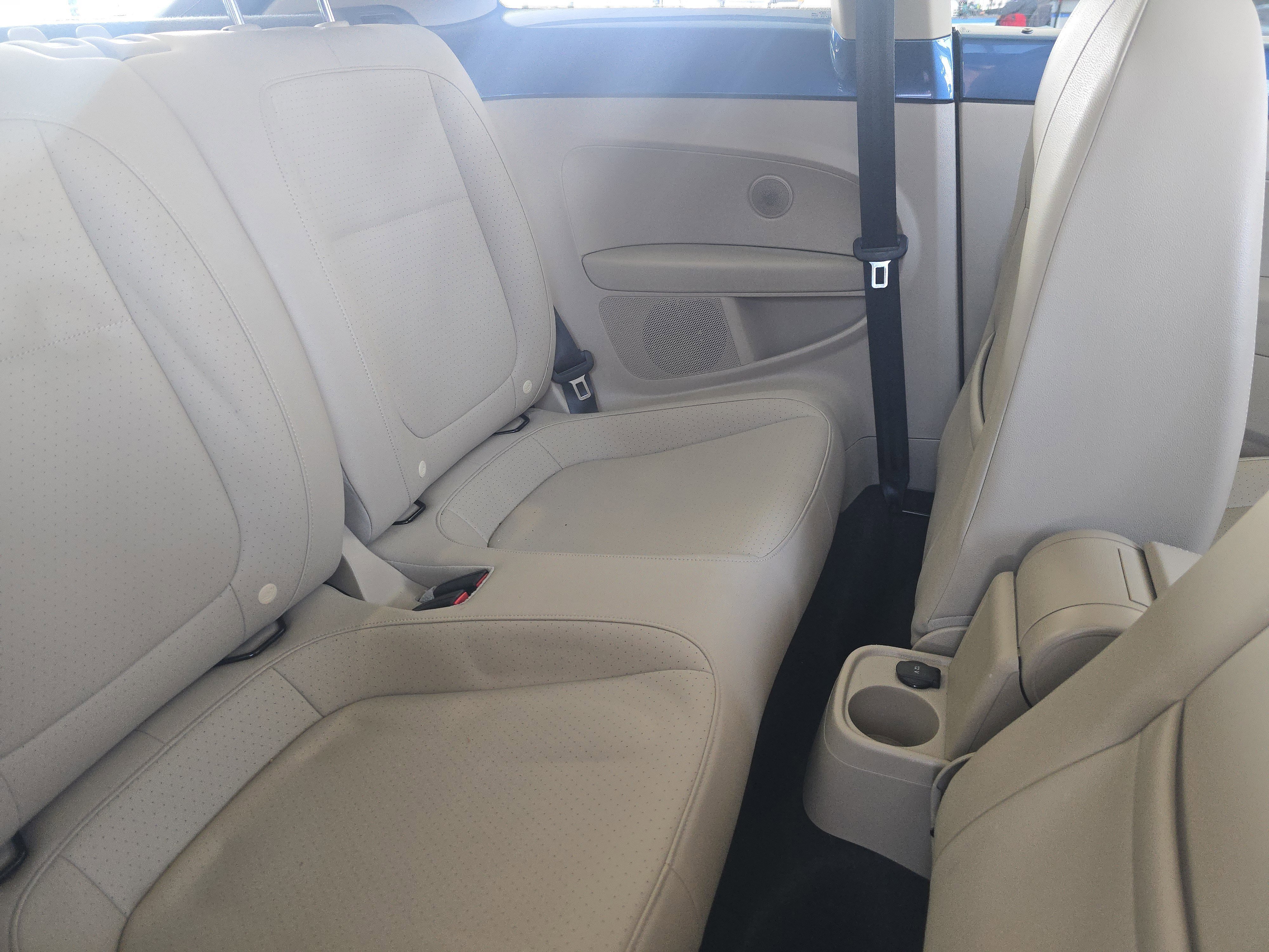 Used 2019 Volkswagen Beetle 2.0T SE image 25