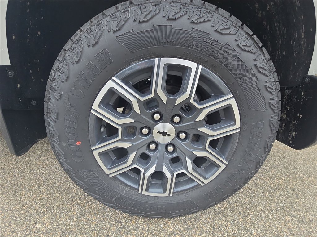 New 2025 Chevrolet Colorado Z71 image 32