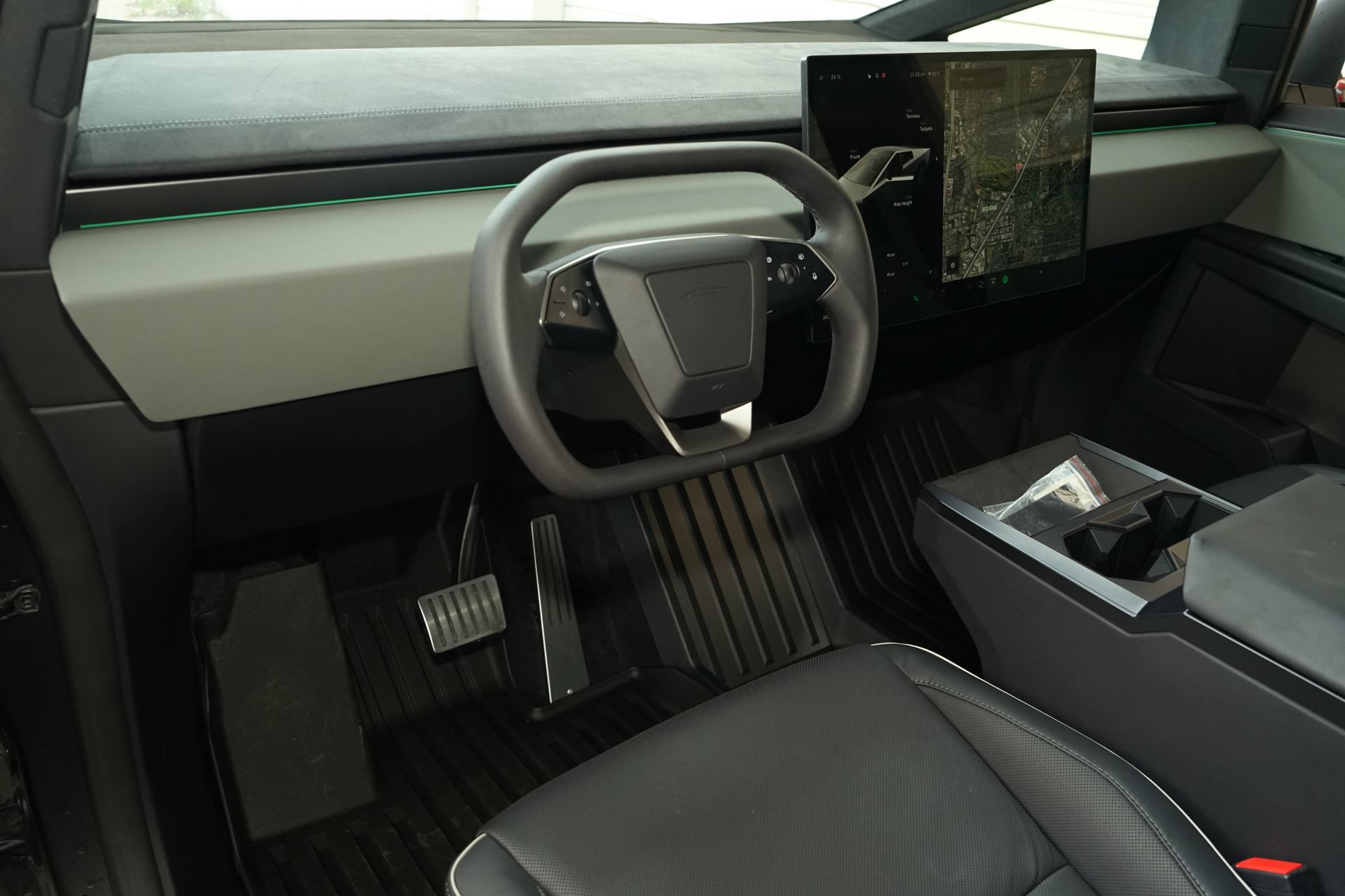 Used 2024 Tesla Cybertruck Cyberbeast image 9