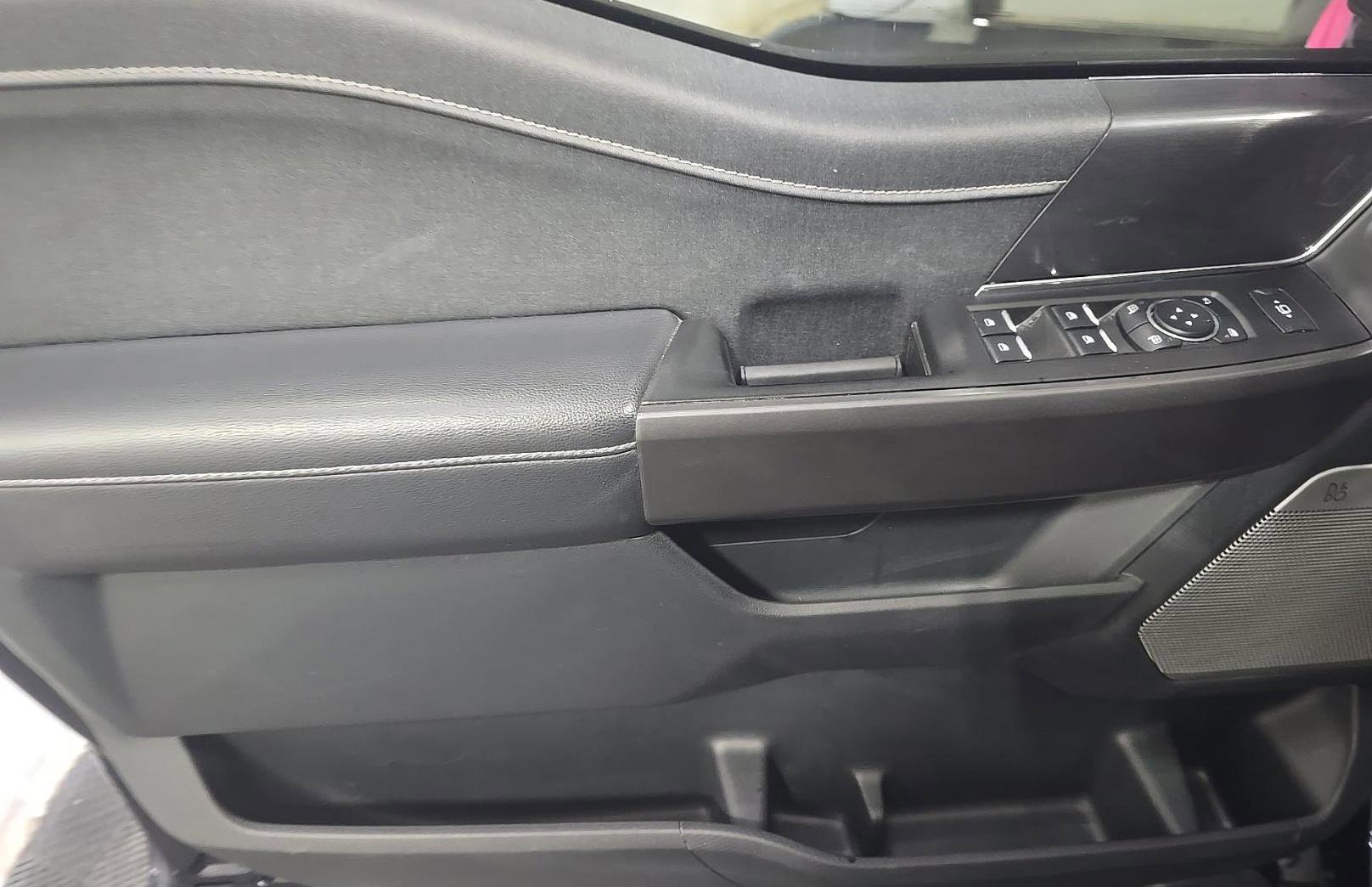 Used 2025 Ford F150 Lariat AWD/4WD image 9