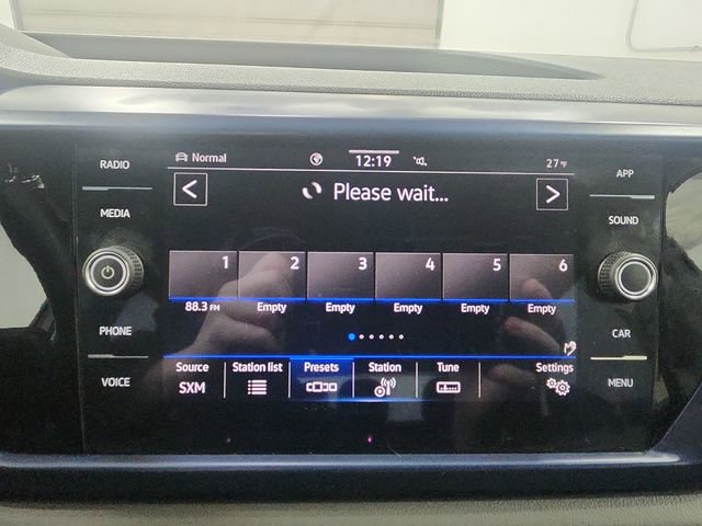 Used 2023 Volkswagen Taos SE image 13