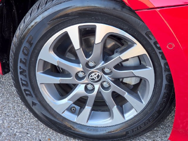 Used 2021 Toyota Prius Limited w/ Premium Convenience Package FWD image 21