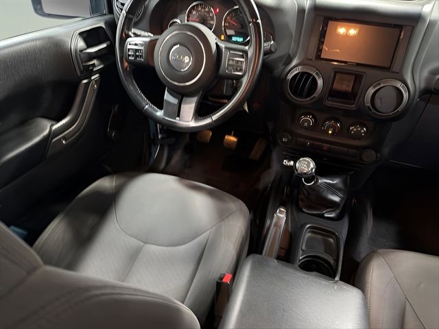 Used 2017 Jeep Wrangler Unlimited Sport w/ Connectivity Group AWD/4WD image 23