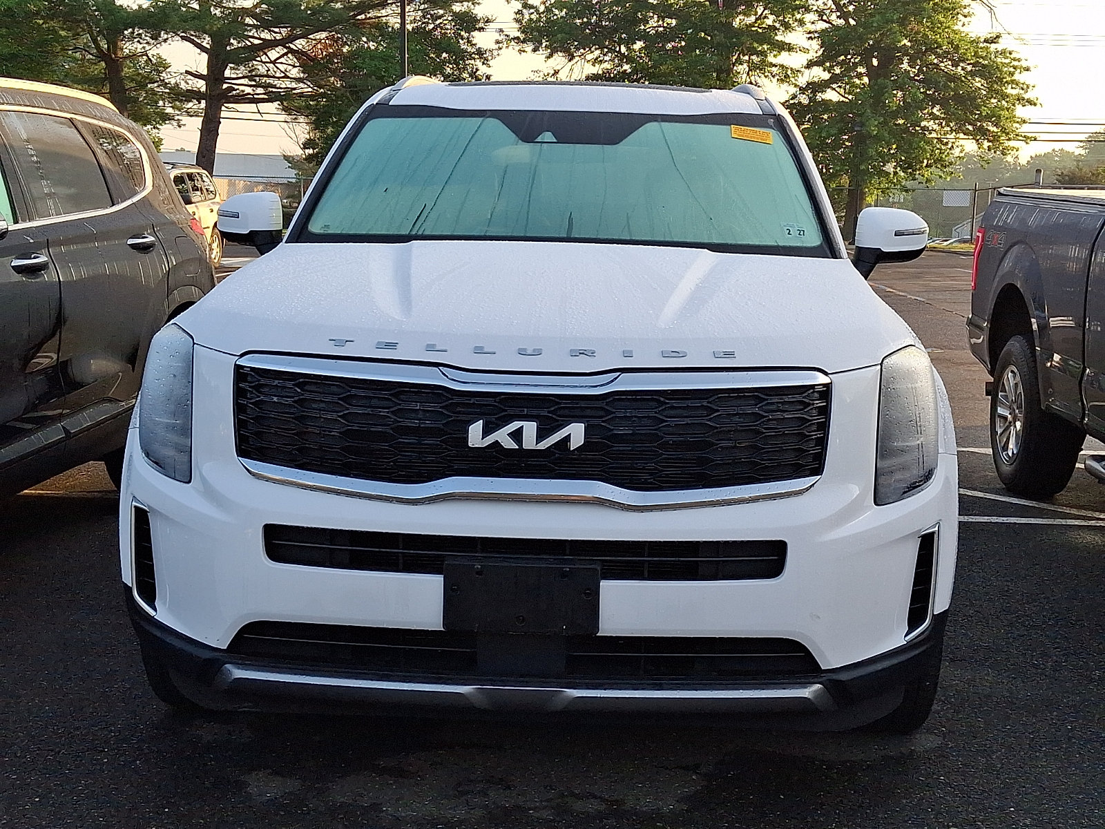 Used 2022 Kia Telluride S AWD/4WD image 3