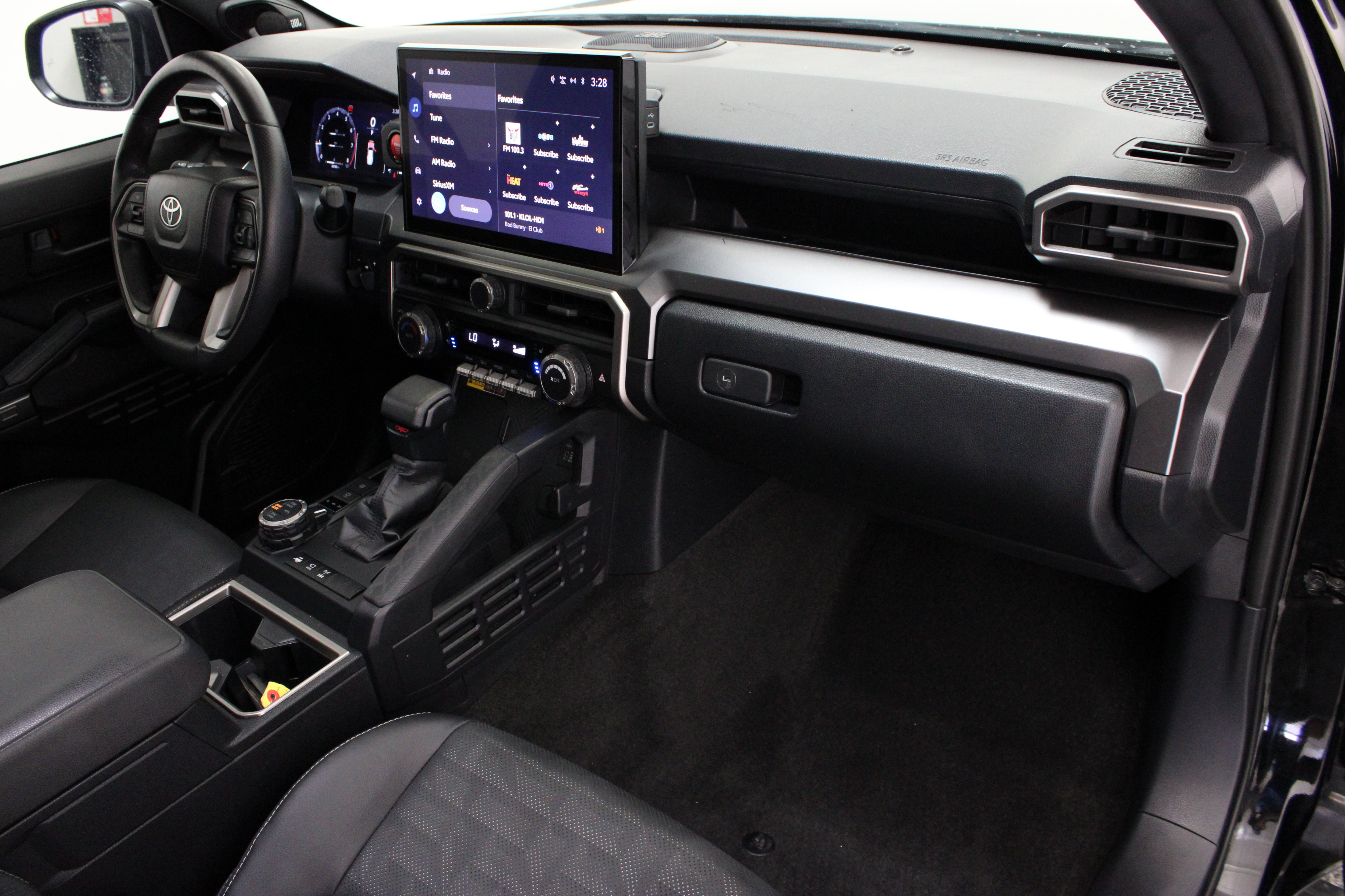 Used 2025 Toyota 4Runner TRD Off-Road Premium w/ Tow Technology Package AWD/4WD image 40